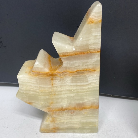 Maple Leaf Shaped Marble Bookends Set of Two - Picture 6 of 16